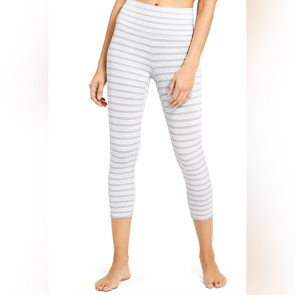 EUC Athleta Stripe Salutation 7/8 Tight In Powervita Size Small
